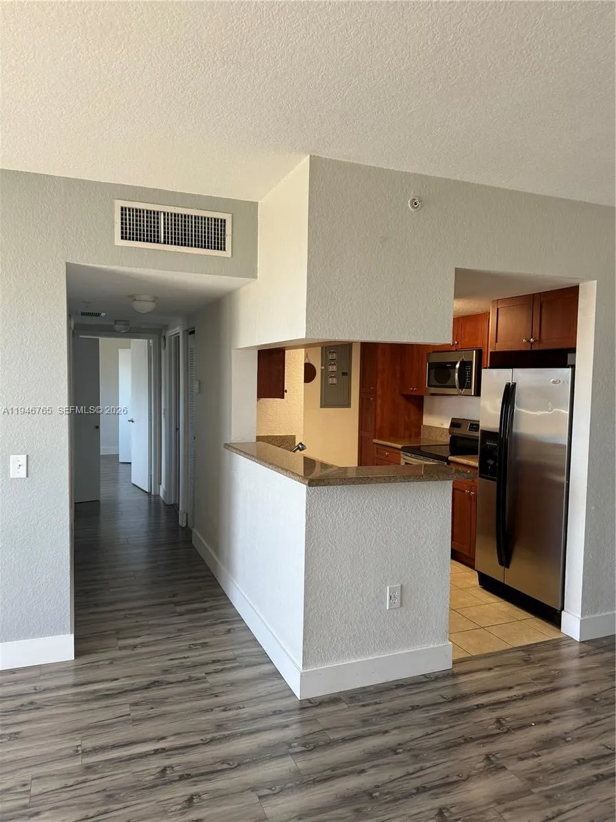 36 NW 6th Ave # 1106, Miami FL 33128