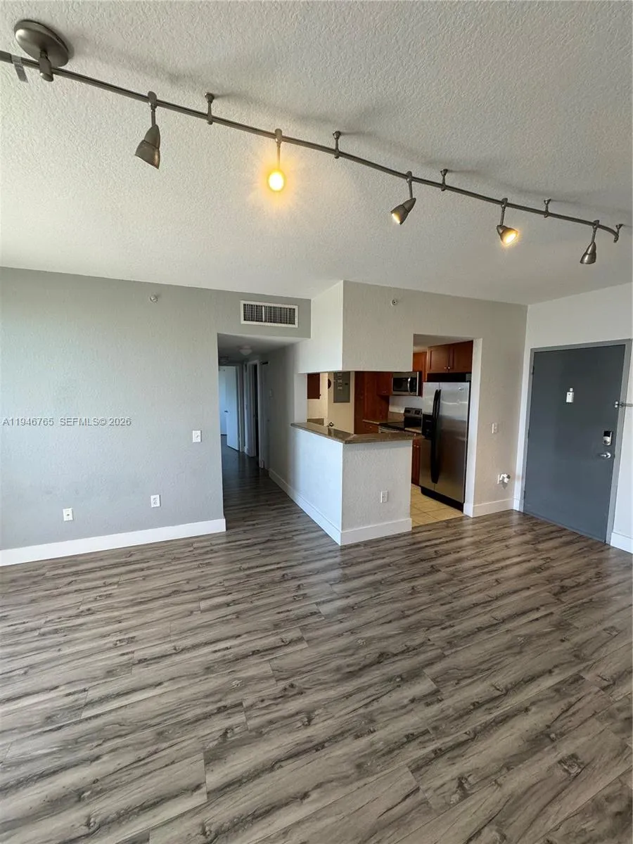 36 NW 6th Ave # 1106, Miami FL 33128