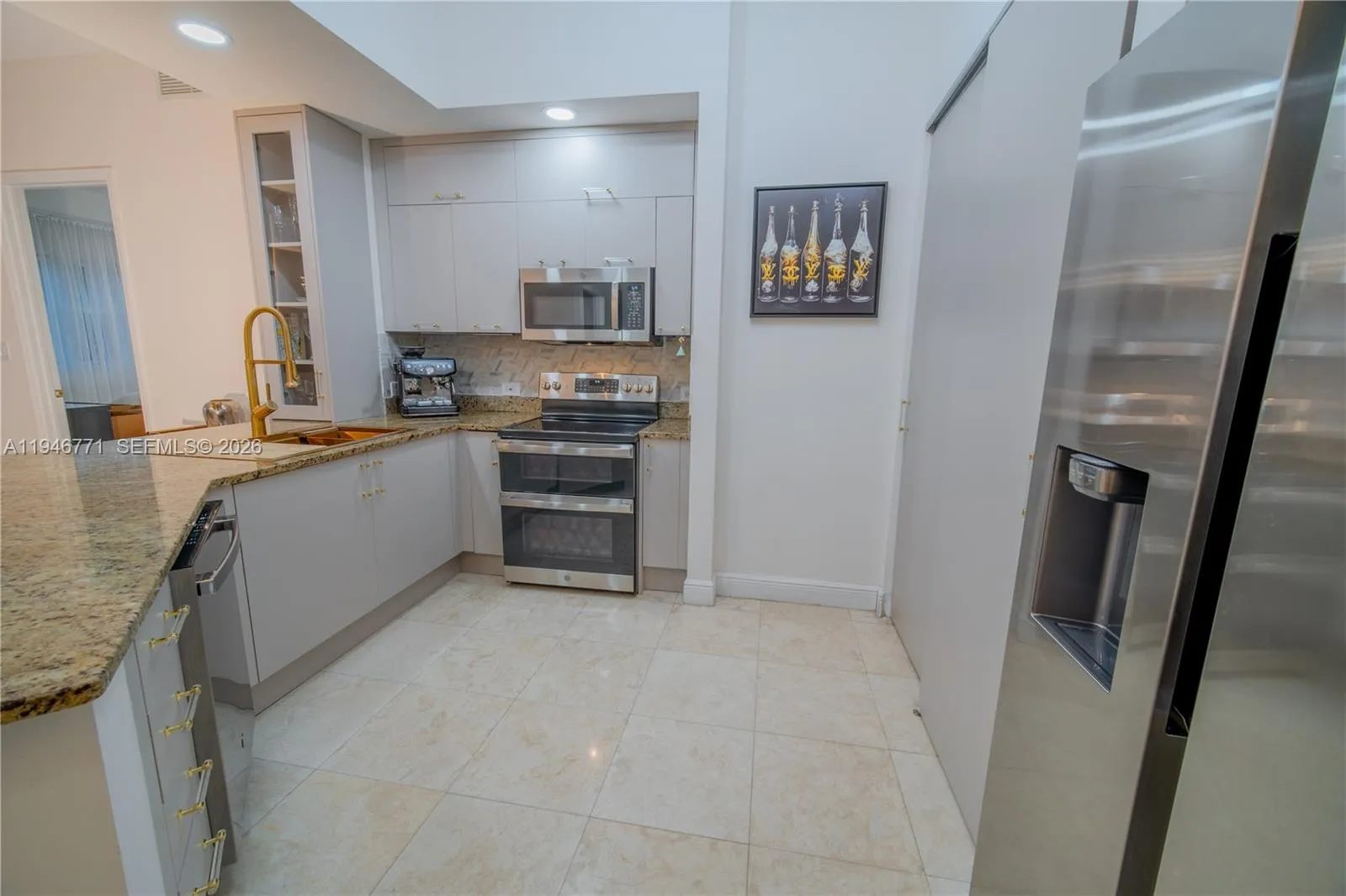 20000 E Country Club Dr # 409, Aventura FL 33180