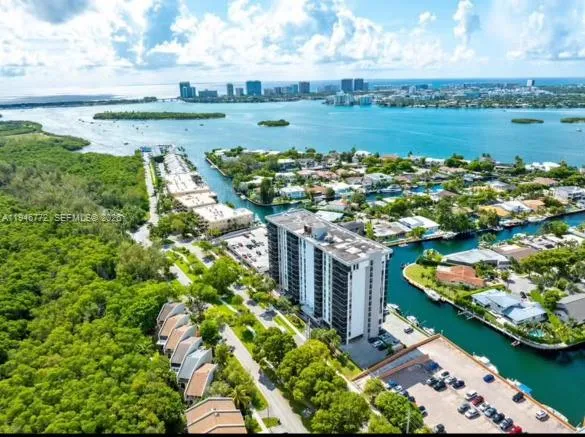 1 bedroom 1 bath for sale at 2640 NE 135th St # 312, North Miami FL 33181