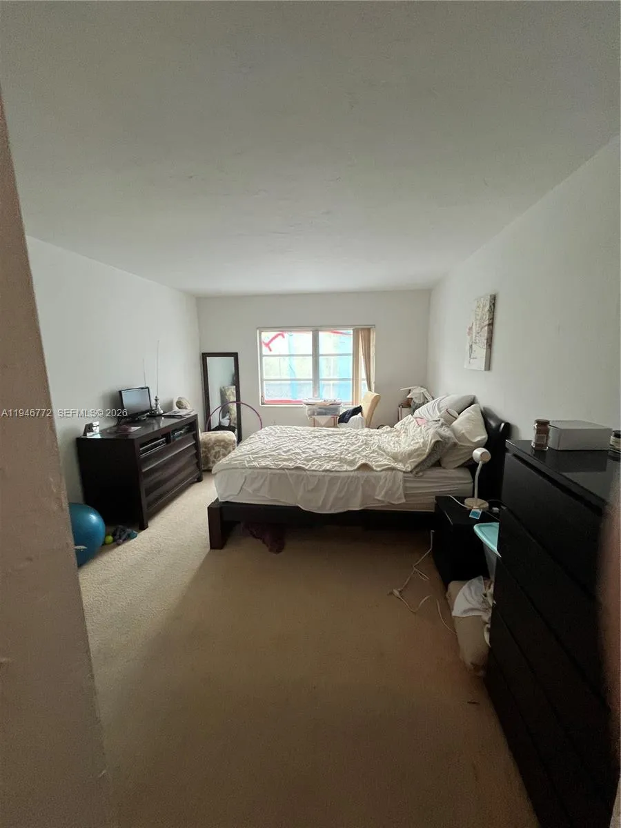 2640 NE 135th St # 312, North Miami FL 33181