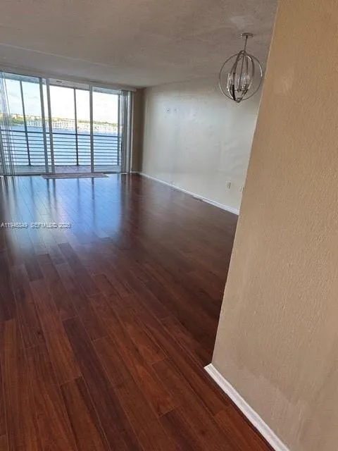 1075 NE Miami Gardens Dr # 706, Miami FL 33179