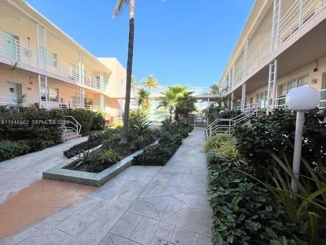 6881 Bay Dr # 1, Miami Beach FL 33141