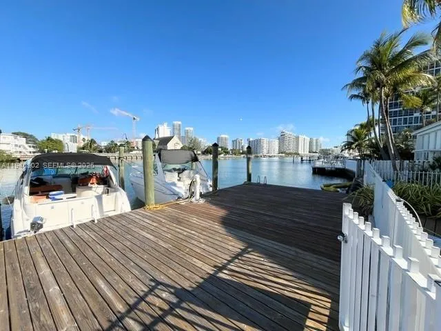 6881 Bay Dr # 1, Miami Beach FL 33141
