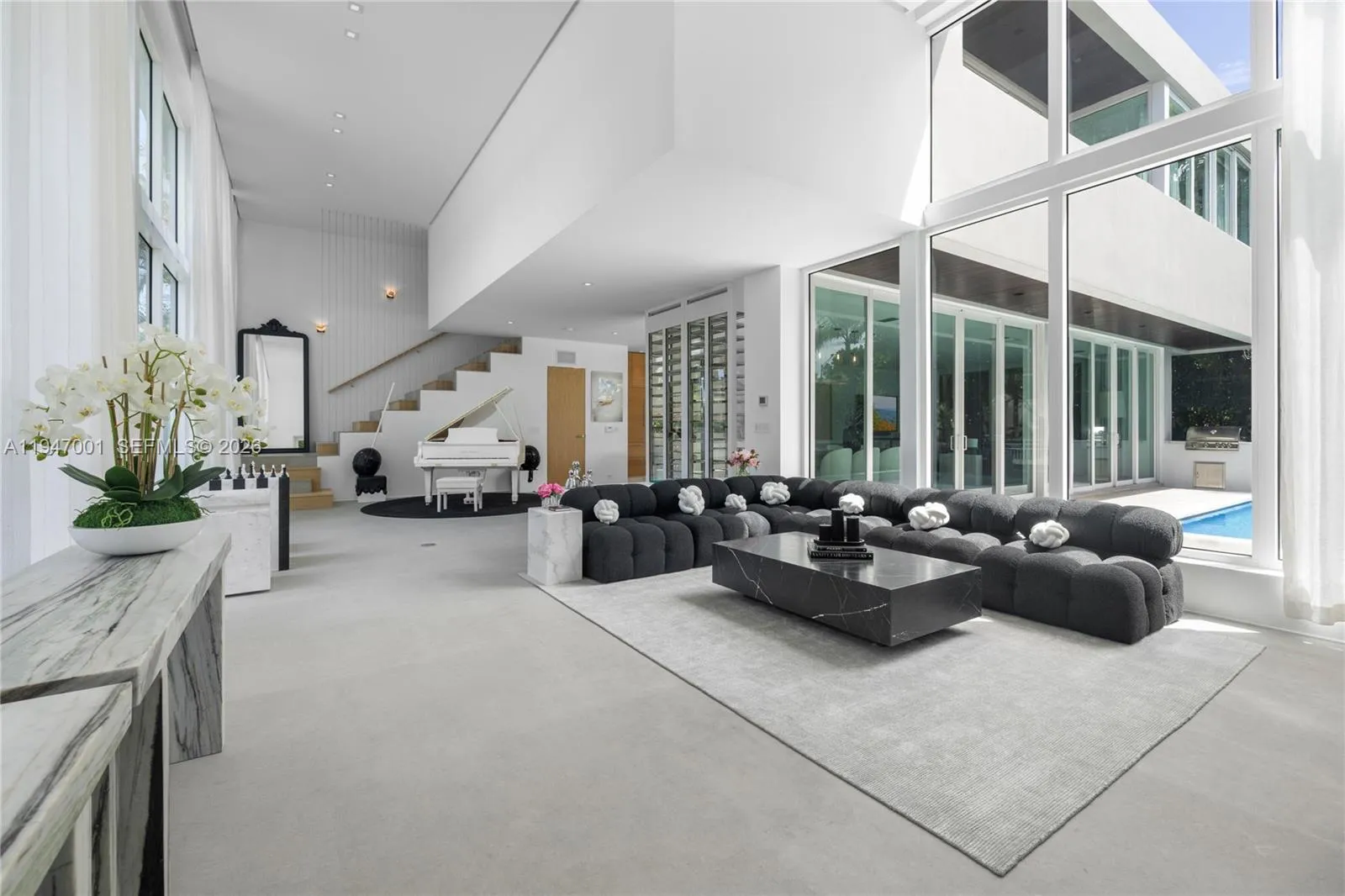 4433 N Bay Rd, Miami Beach FL 33140