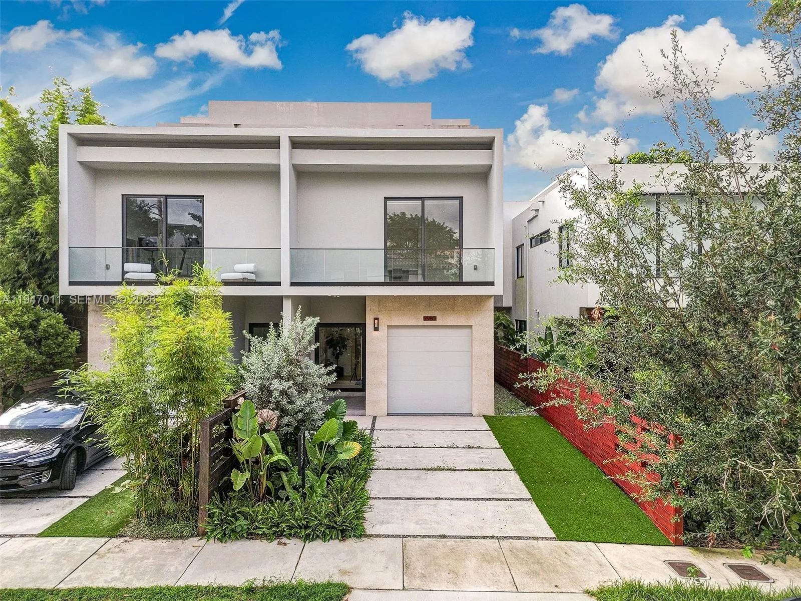 5 bedroom 5 bath for sale at 2980 Coconut Ave, Miami FL 33133