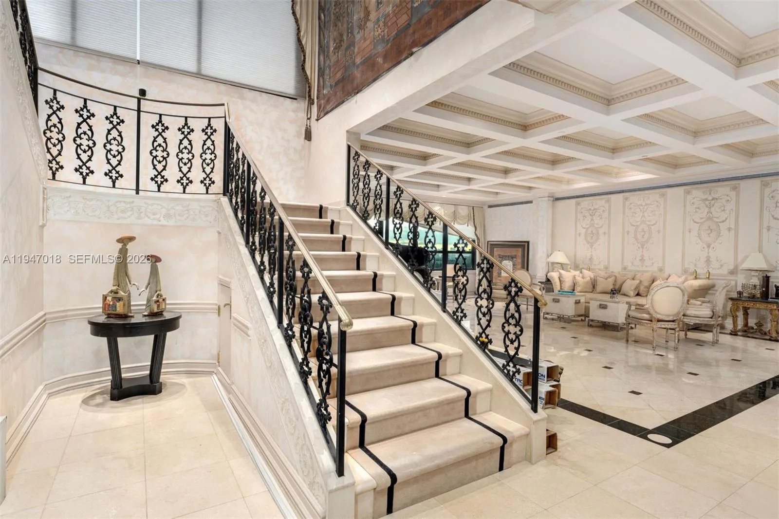 5225 Collins Ave, Miami Beach FL 33140