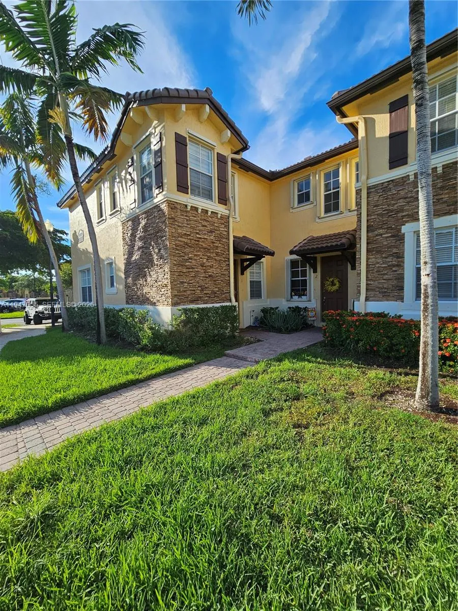 4 bedroom 3 bath for sale at 9209 SW 227th St # 1, Cutler Bay FL 33190