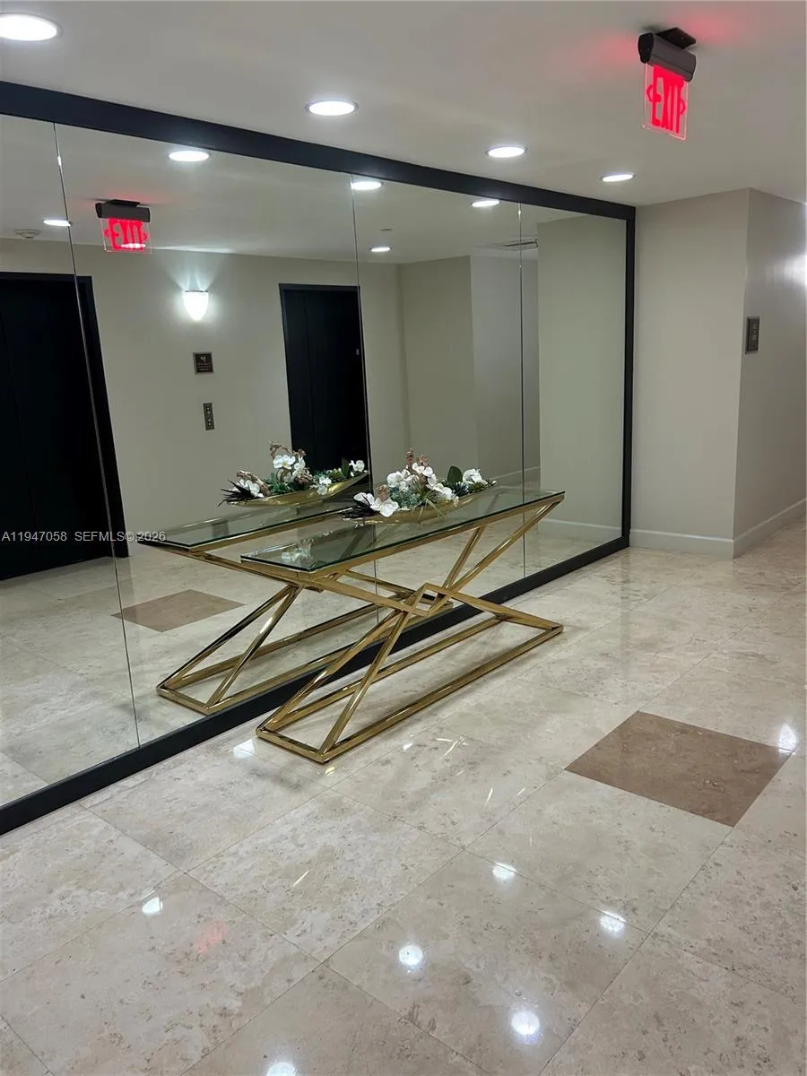 10 Aragon Ave # 814, Coral Gables FL 33134