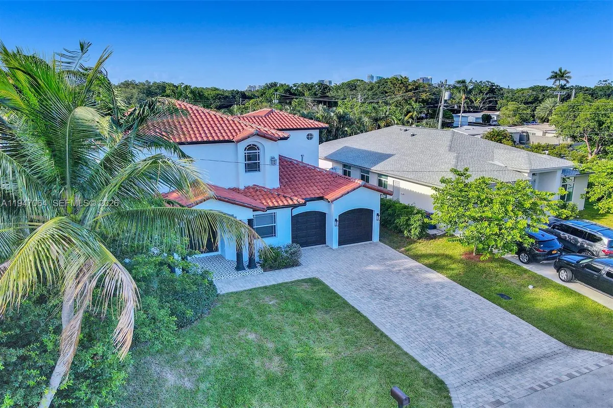 1207 SW 21st St, Fort Lauderdale FL 33315