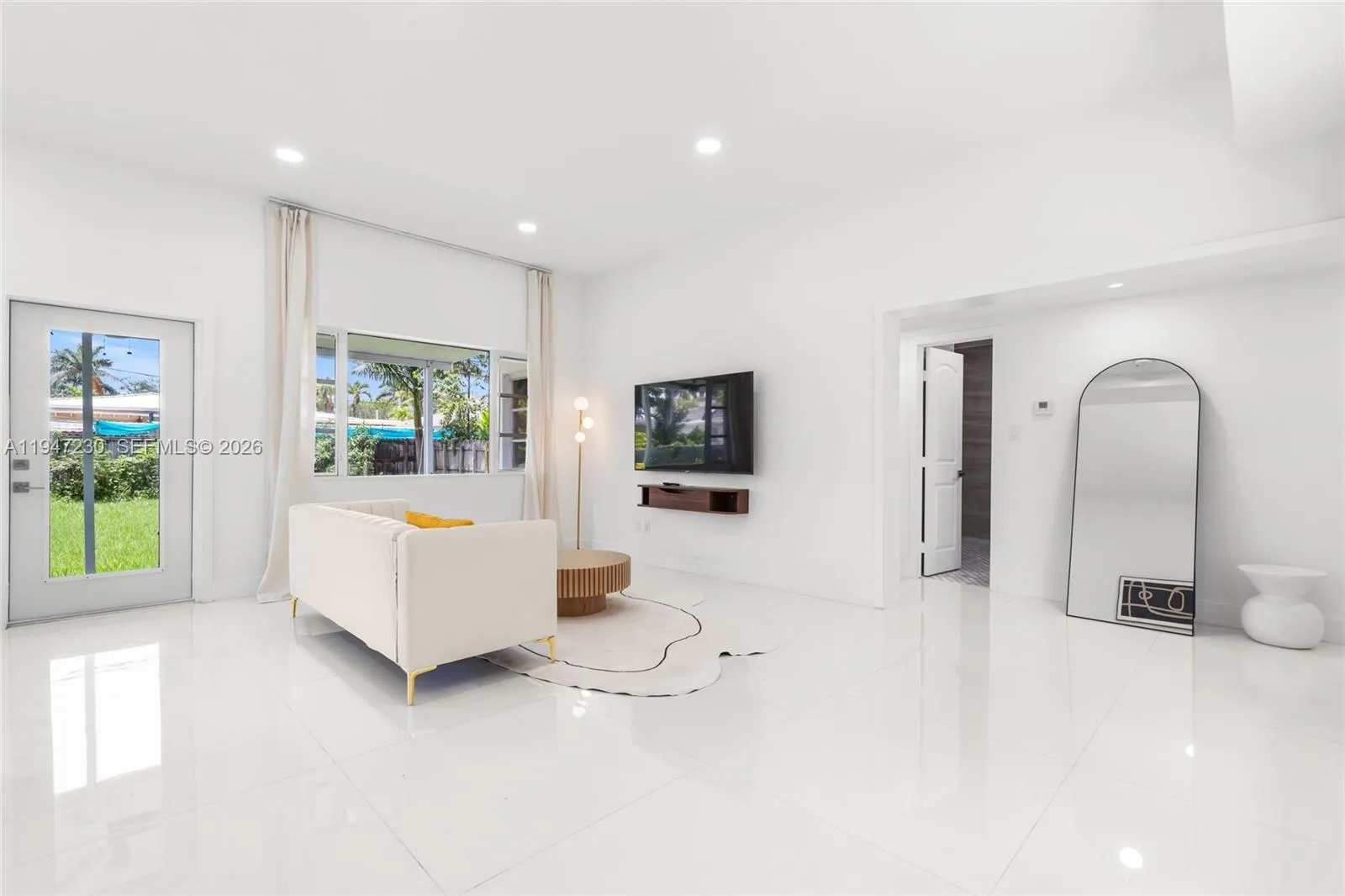 1581 Normandy Dr, Miami Beach FL 33141