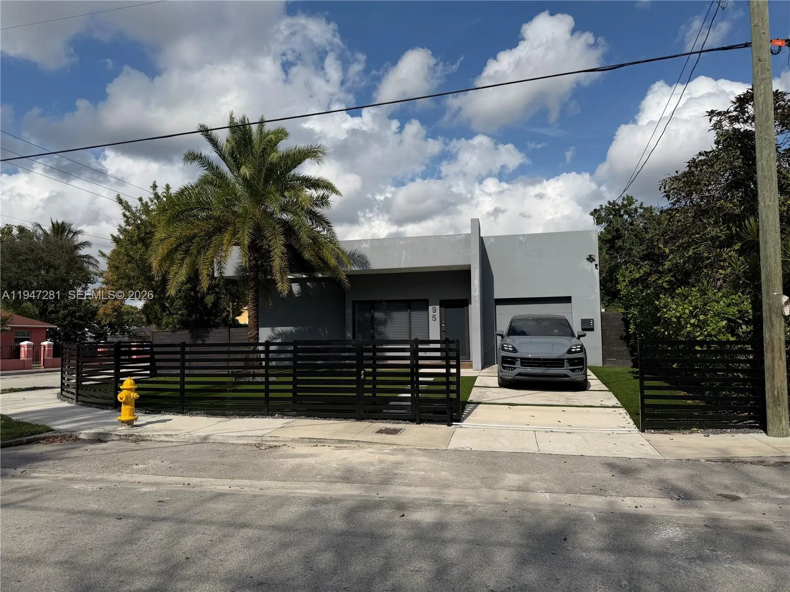 95 NW 52nd St, Miami FL 33127