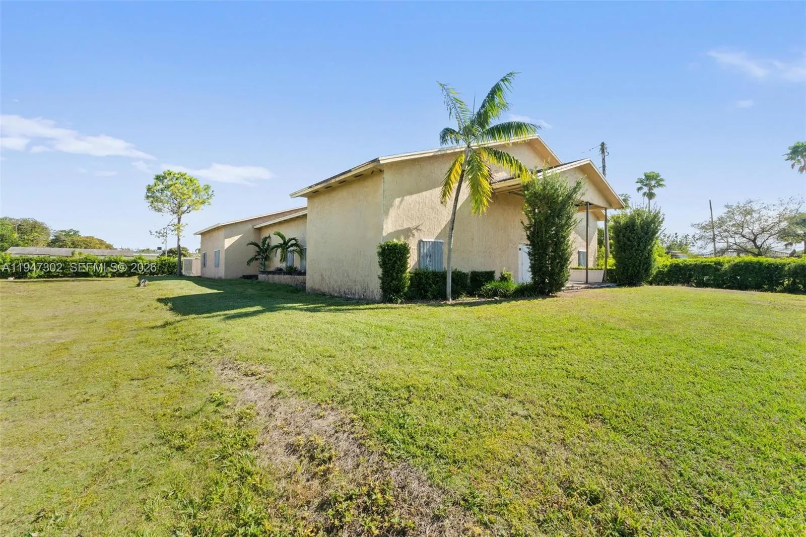 21571 SW 110th Ave, Miami FL 33189