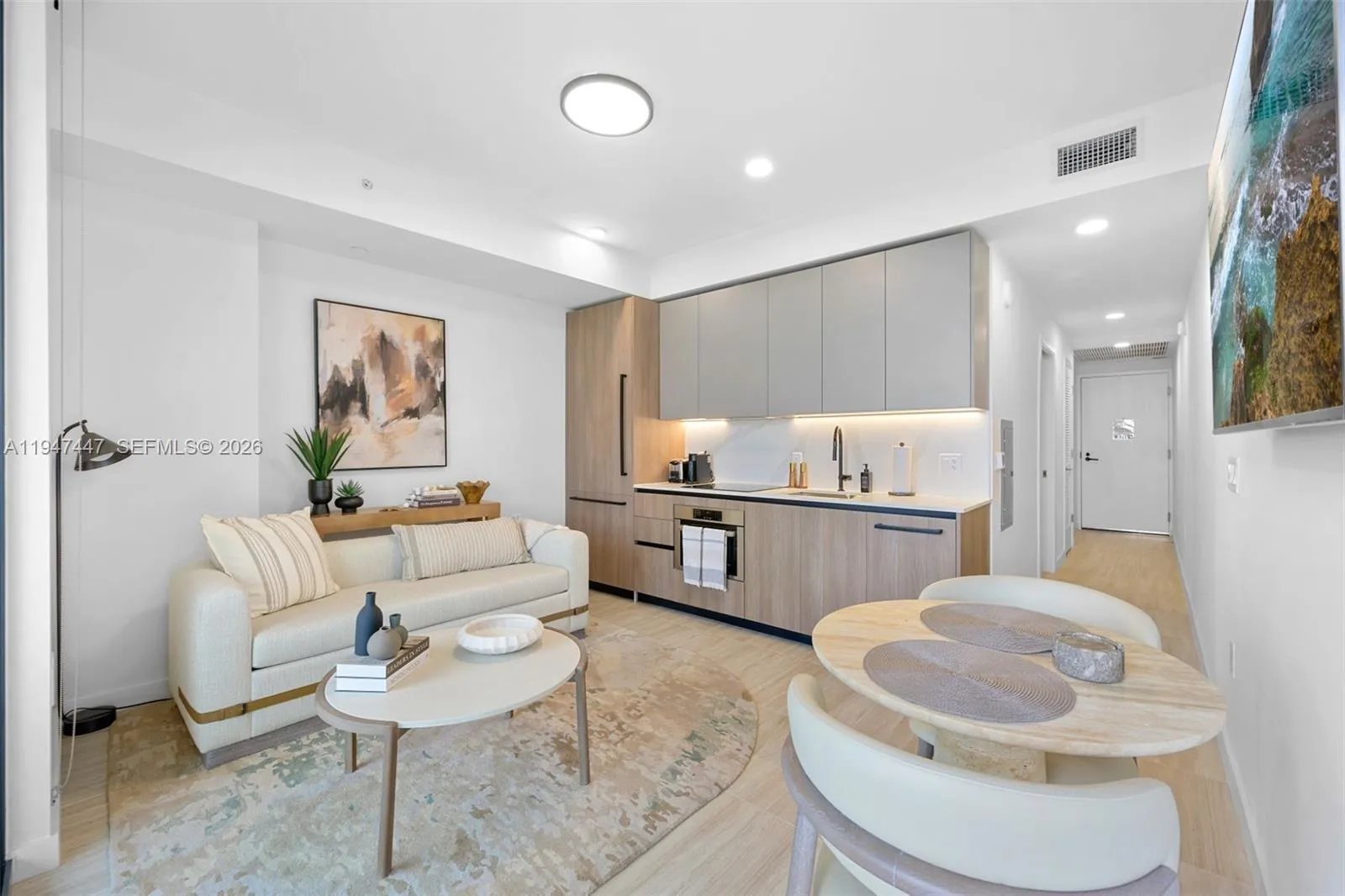 580 72nd # 611, Miami Beach FL 33141