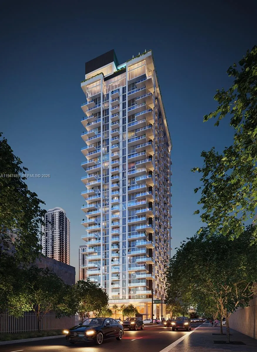 11 NE 6 ST # 814, Miami FL 33132