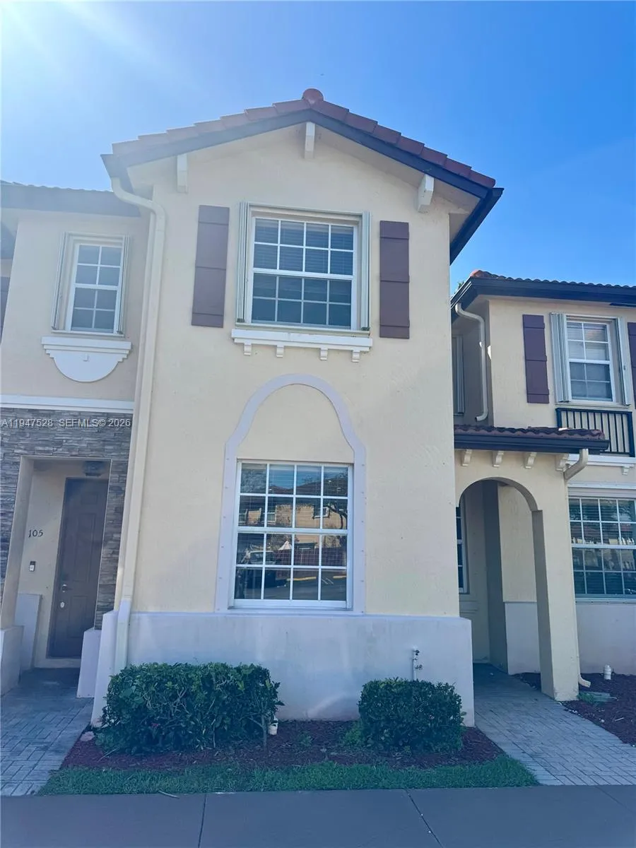 3 bedroom 2 bath for sale at 3320 NE 13th Cir Dr # 23, Homestead FL 33033