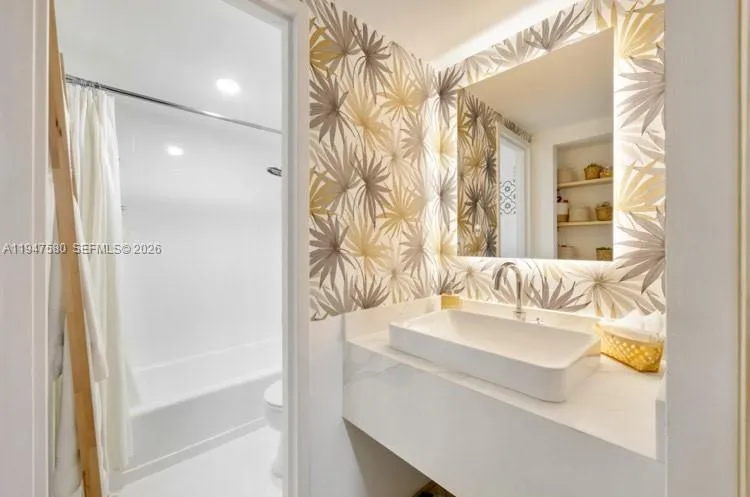 2899 Collins Ave # 1638, Miami Beach FL 33140