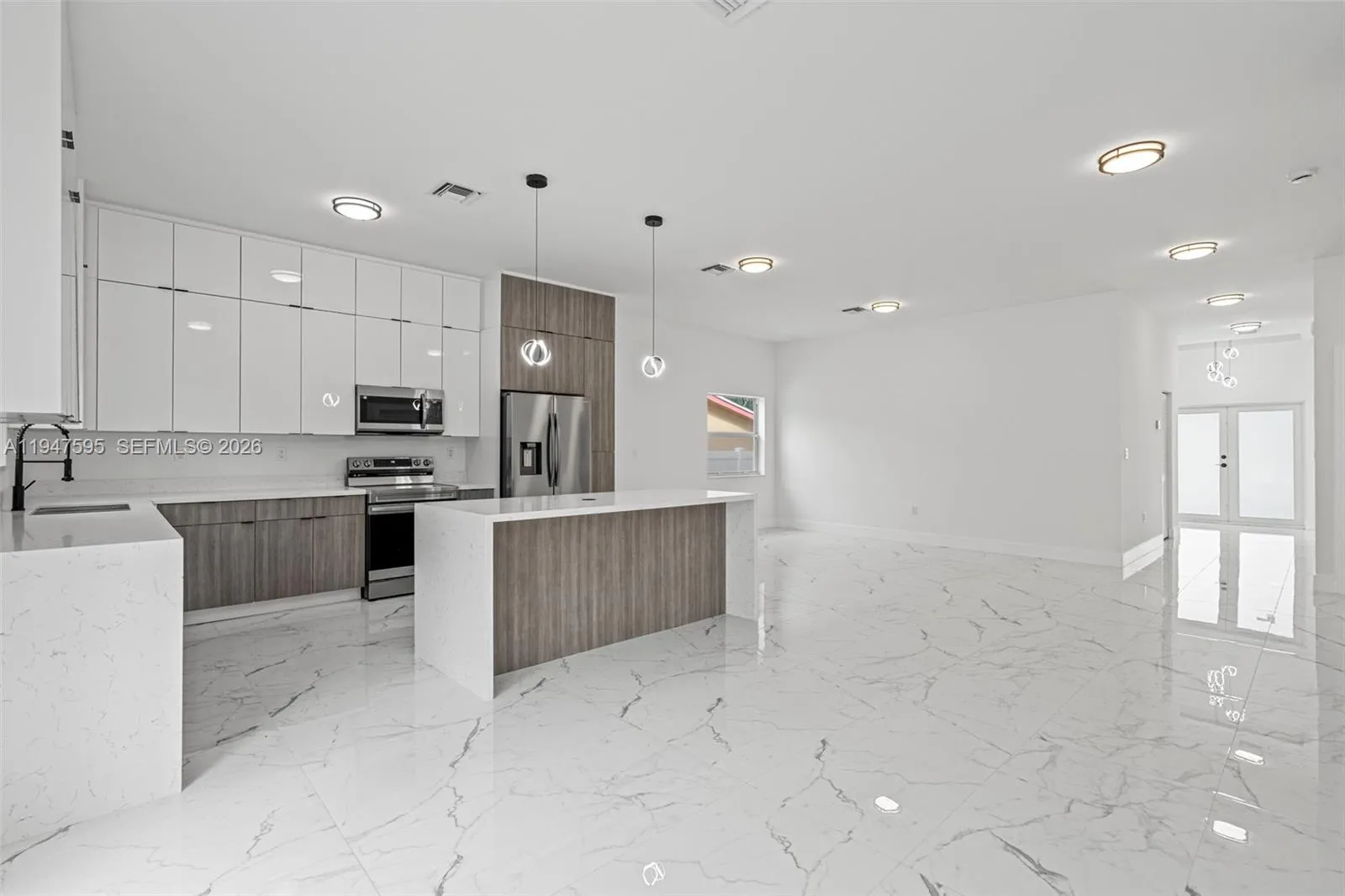 2861 NW 8th Ct, Fort Lauderdale FL 33311
