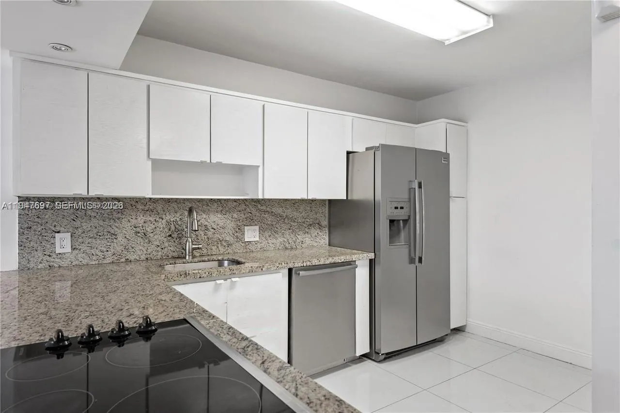 20335 W Country Club Dr # 209, Aventura FL 33180