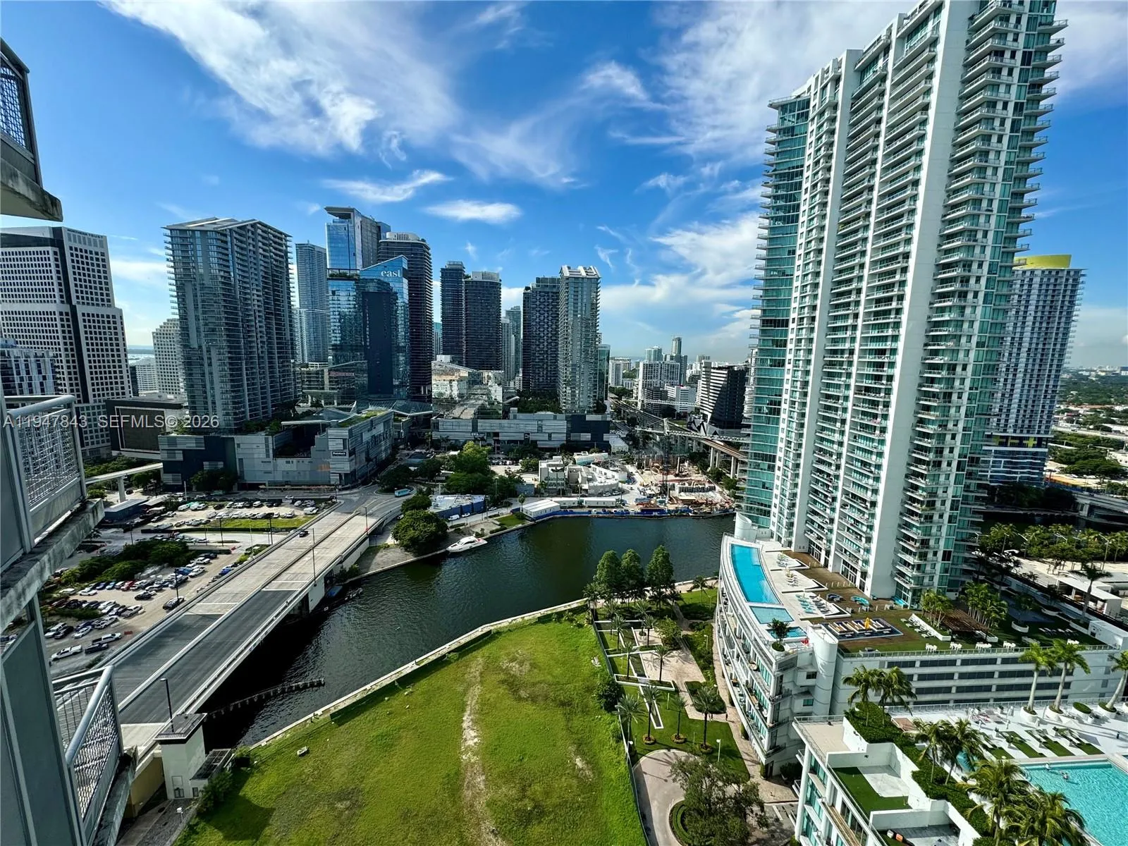 1 bedroom 1 bath for sale at 350 S Miami Ave # 3008, Miami FL 33130