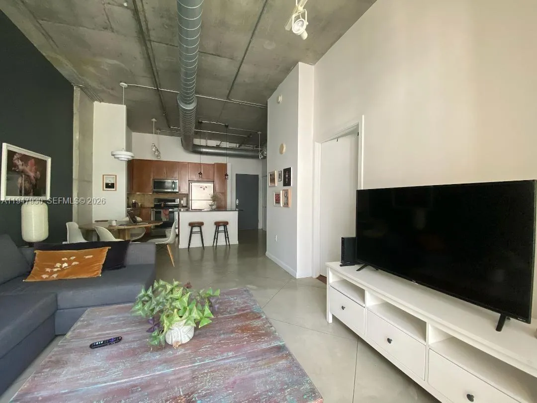 2001 Biscayne Blvd # 2306, Miami FL 33137