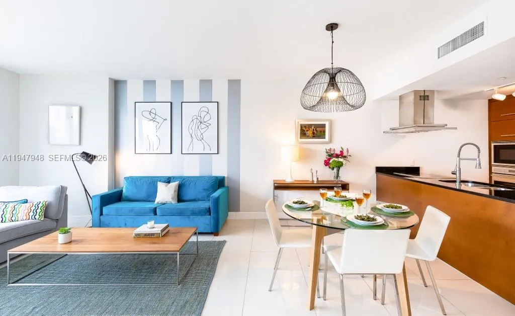 1 bedroom 1 bath for sale at 485 Brickell Ave # 4307, Miami FL 33131