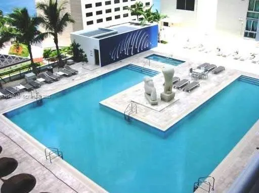 1 bedroom 1 bath for sale at 325 S Biscayne Blvd # 3718, Miami FL 33131