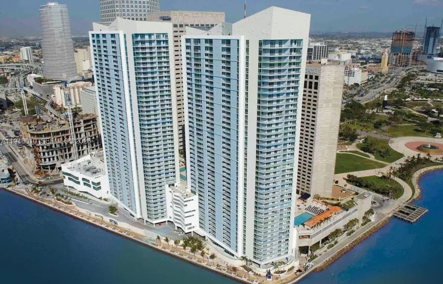 325 S Biscayne Blvd # 3718, Miami FL 33131