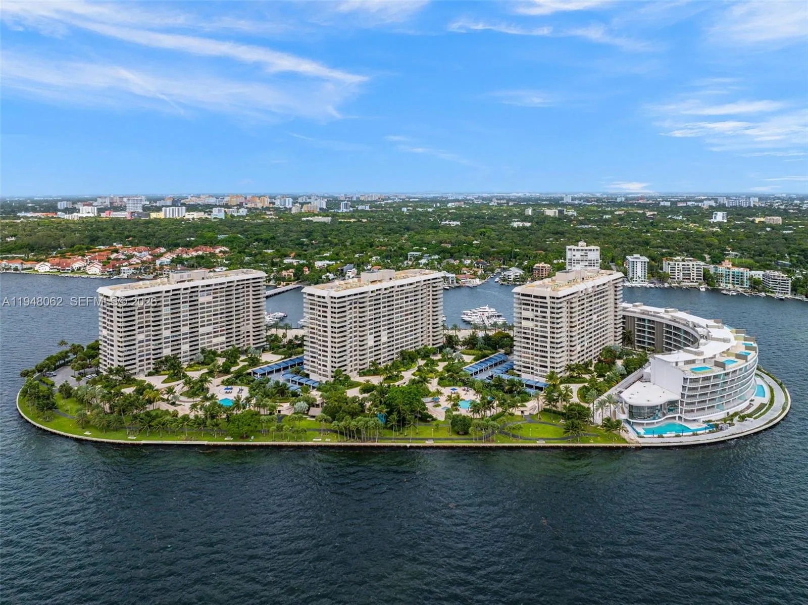 3 bedroom 3 bath Residential for sale at 3 Grove Isle Dr # C605, Miami FL 33133