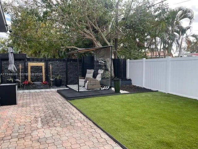 5821 NE 18th Ave, Fort Lauderdale FL 33334