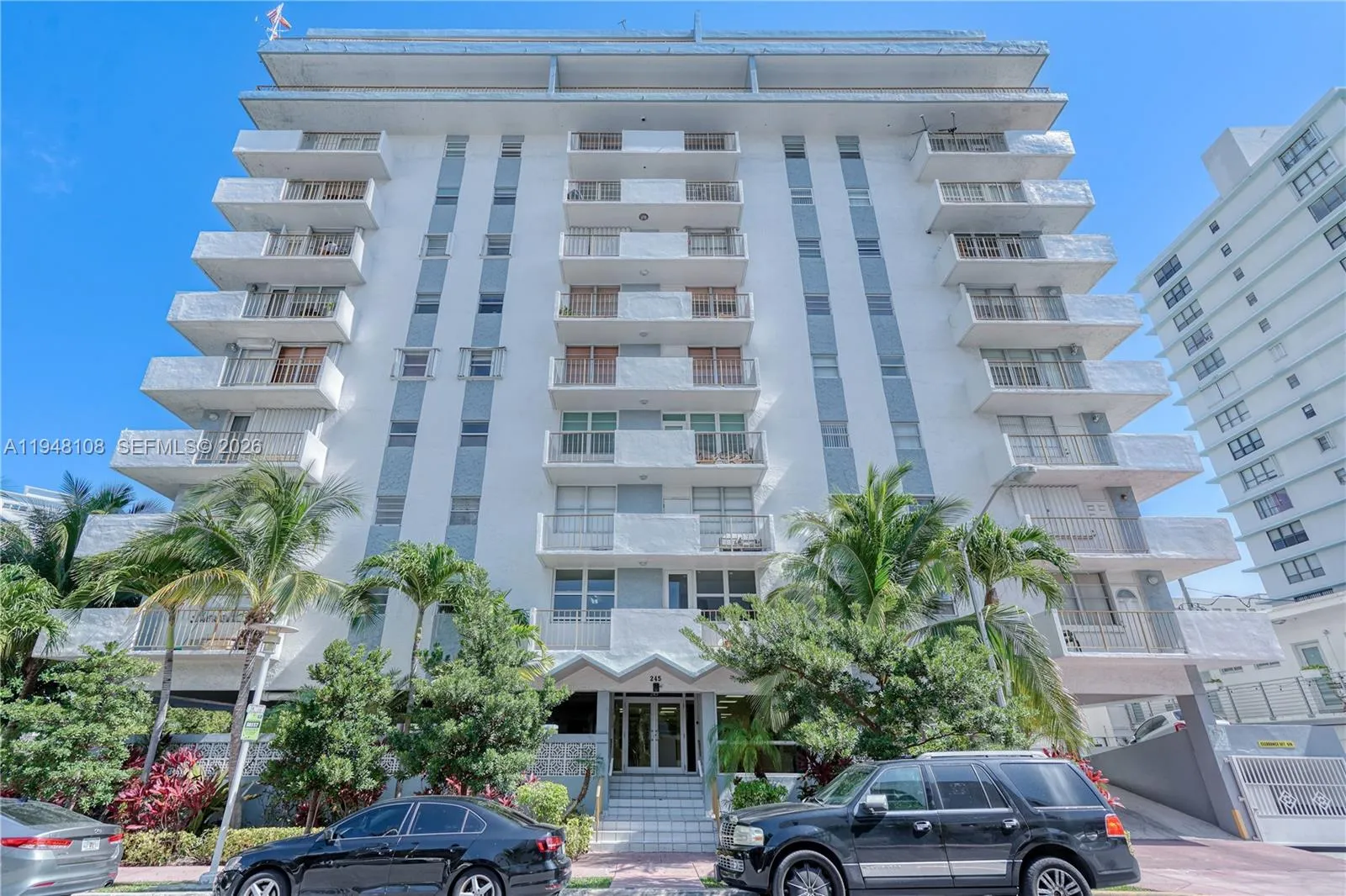 1 bedroom 1 bath for sale at 245 18th St # 403, Miami Beach FL 33139
