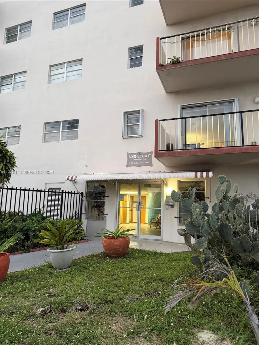 7150 Indian Creek Dr # 505, Miami Beach FL 33141