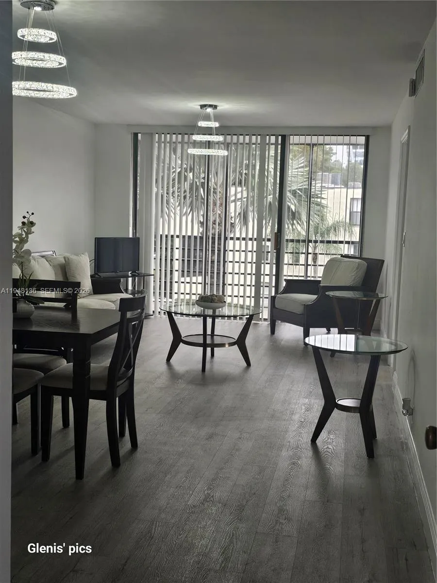 20400 W Country Club Dr # 301, Aventura FL 33180