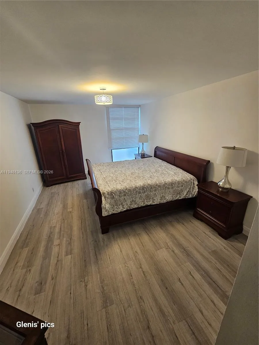 20400 W Country Club Dr # 301, Aventura FL 33180