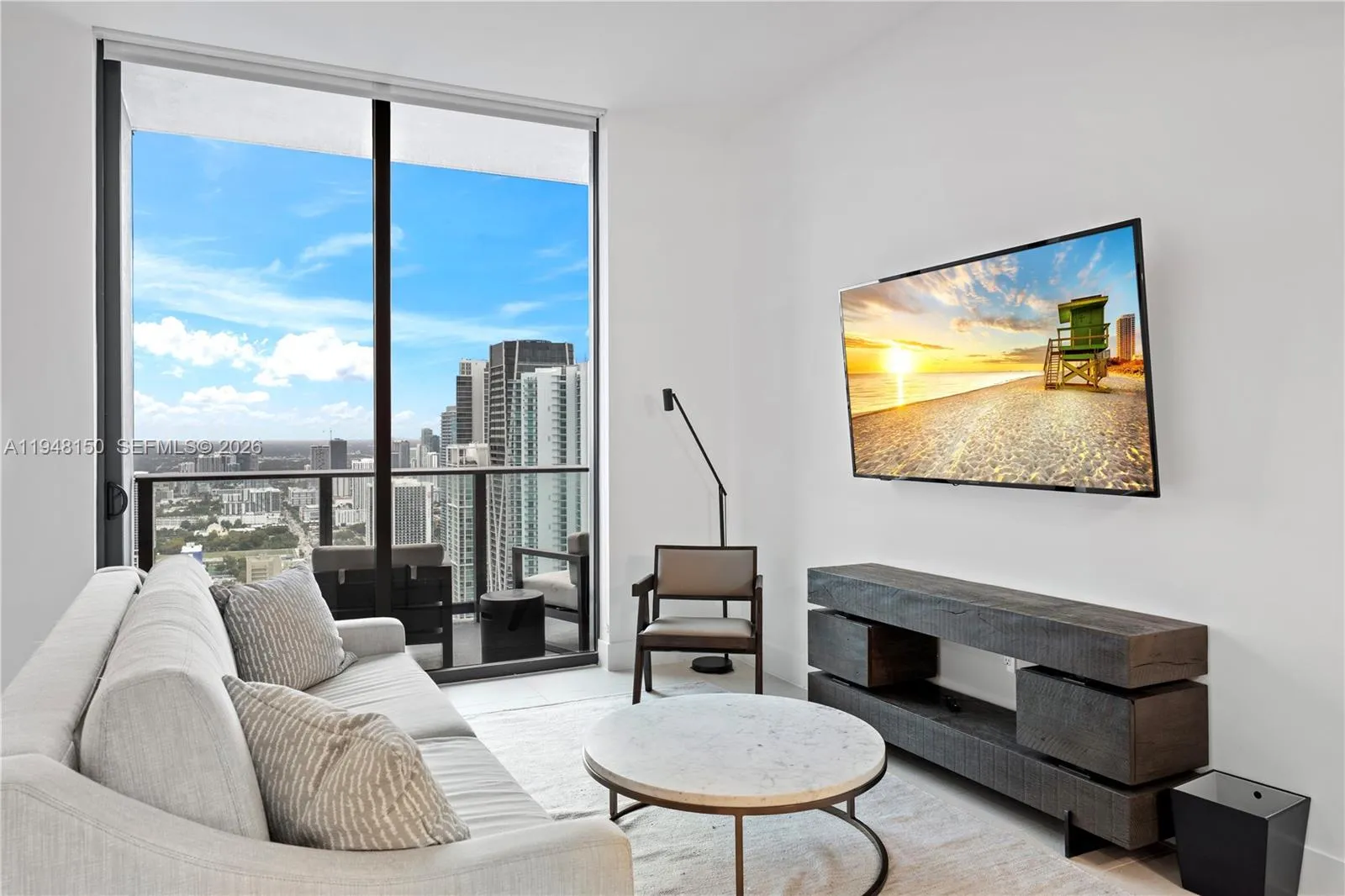 1 bedroom 1 bath for sale at 159 NE 6th St # 5113, Miami FL 33132