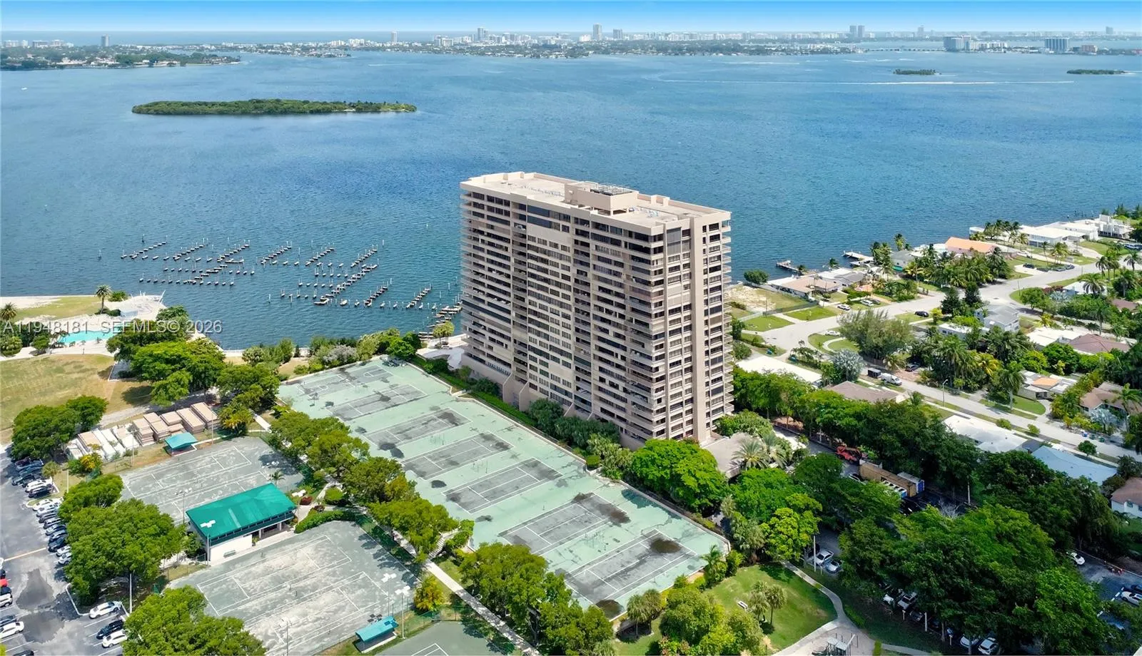 11113 Biscayne Blvd, Miami FL 33181