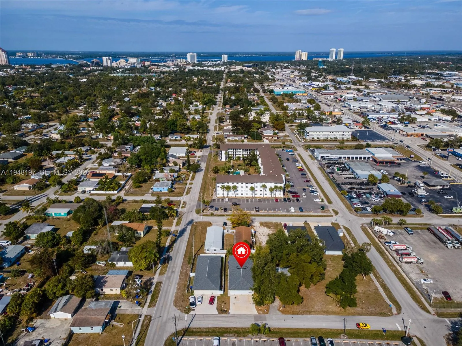 2403/2405 Maple Ave, Fort Myers FL 33901