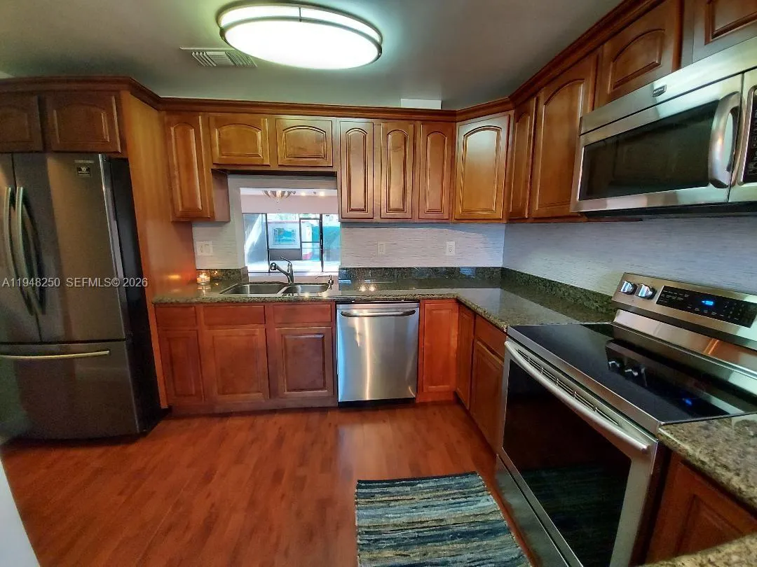 20033 NE 2nd Pl, Miami FL 33179