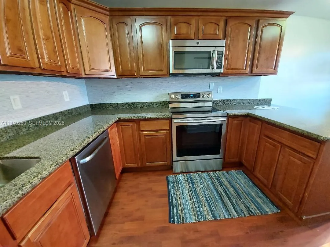 20033 NE 2nd Pl, Miami FL 33179