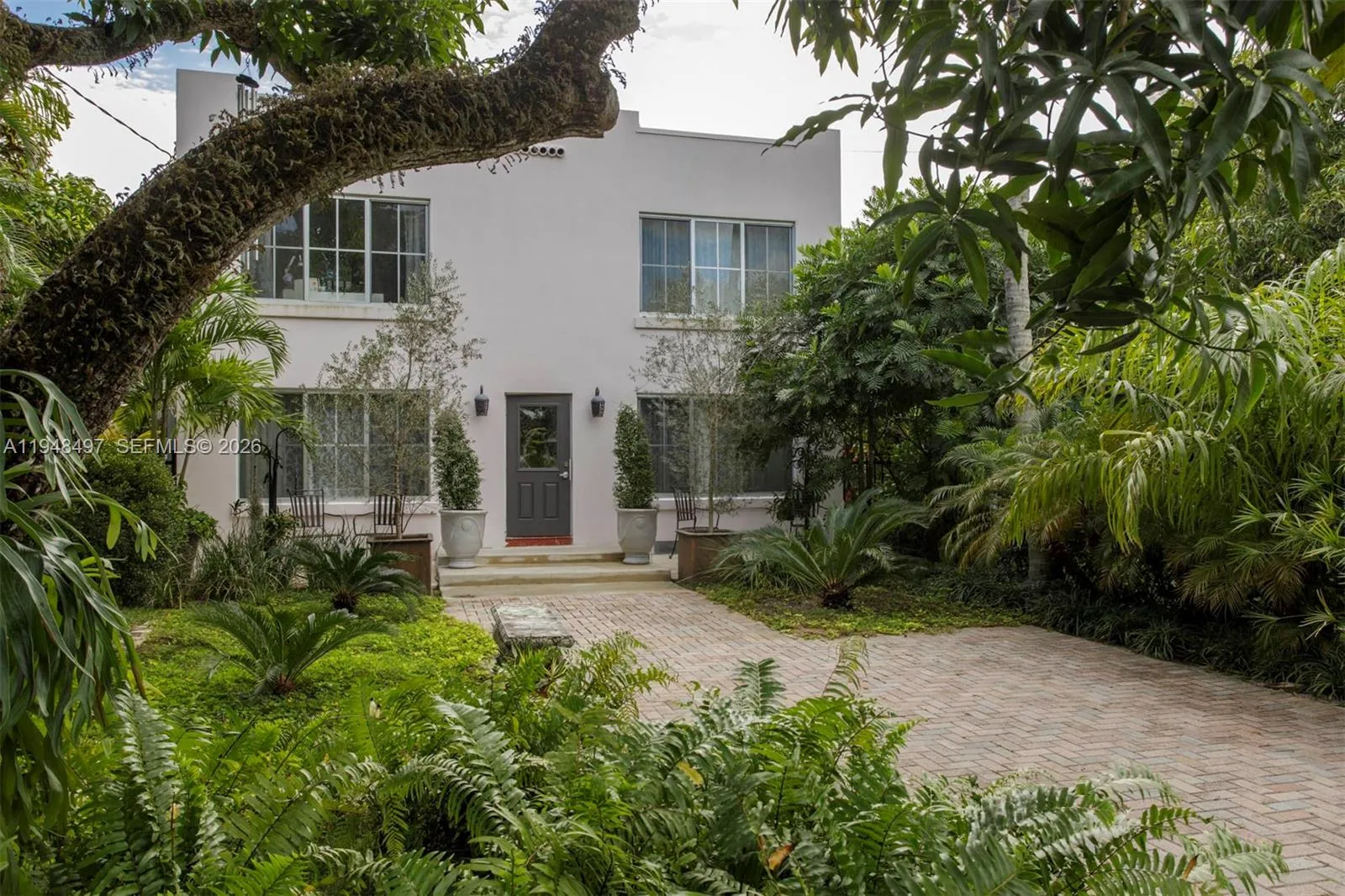 1360 SW 14th St, Miami FL 33145