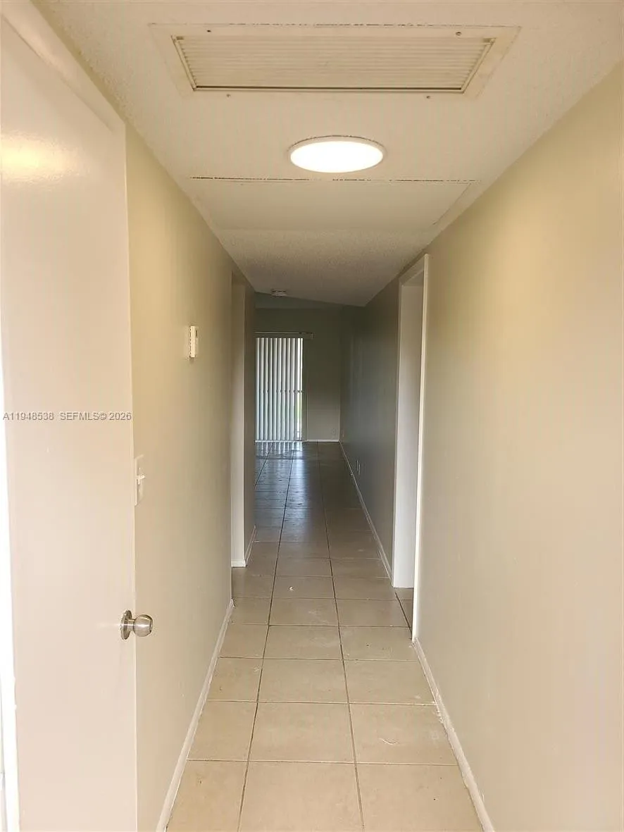 1 bedroom 1 bath for sale at 7925 S Colony Cir S # 207, Tamarac FL 33321