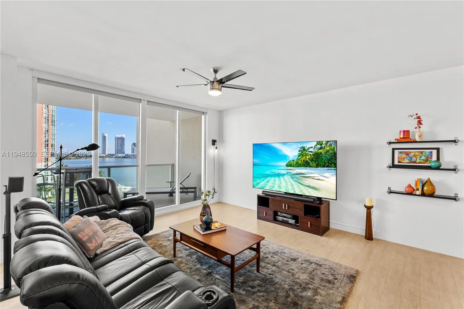 3340 NE 190th St, Aventura FL 33180