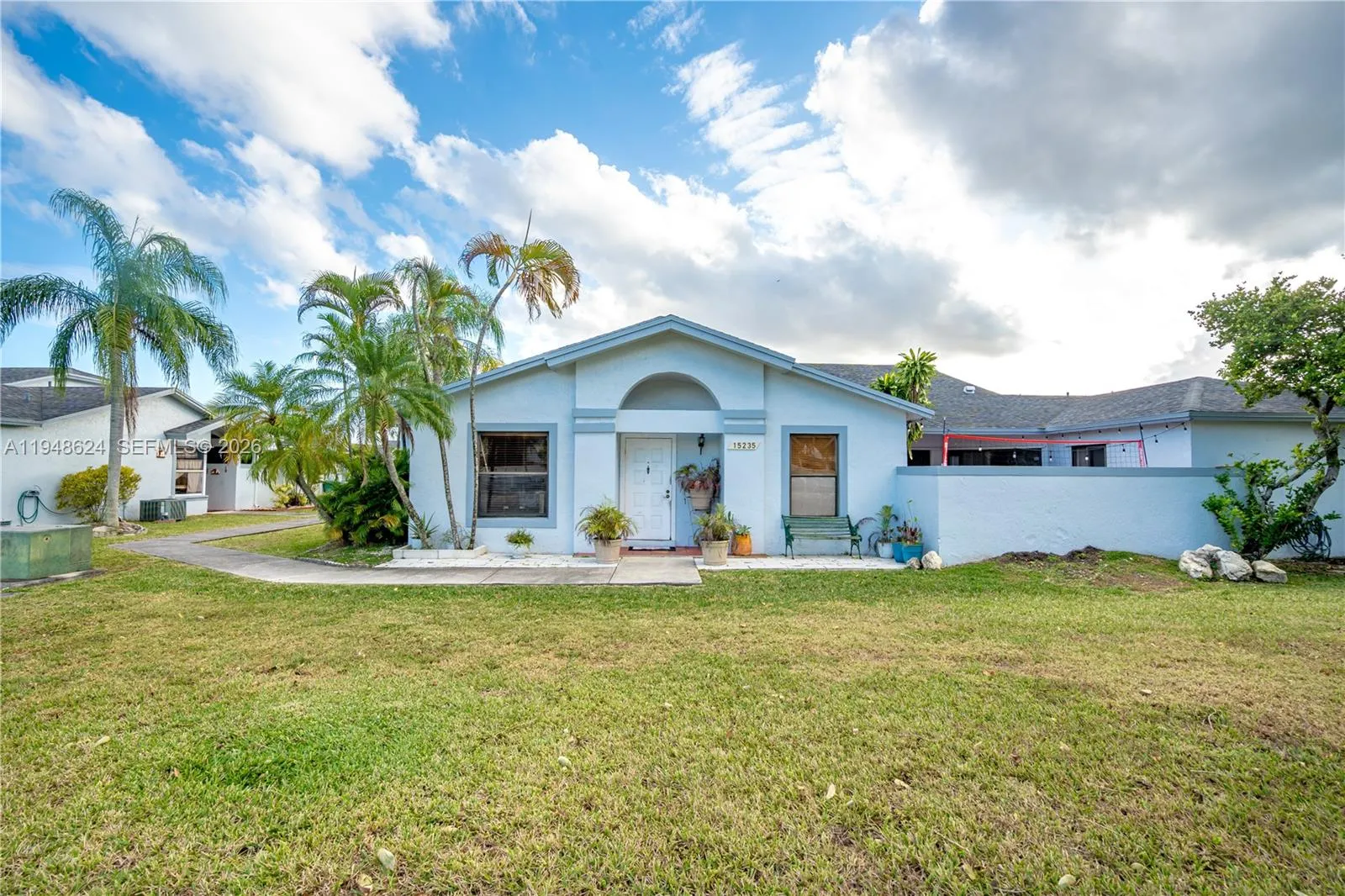 2 bedroom 2 bath for sale at 15235 SW 64th Ter # 35, Miami FL 33193