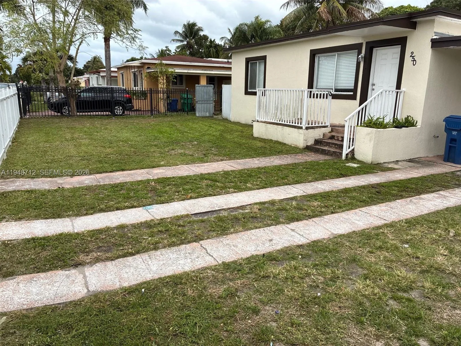 250 NW 118th St, Miami FL 33168