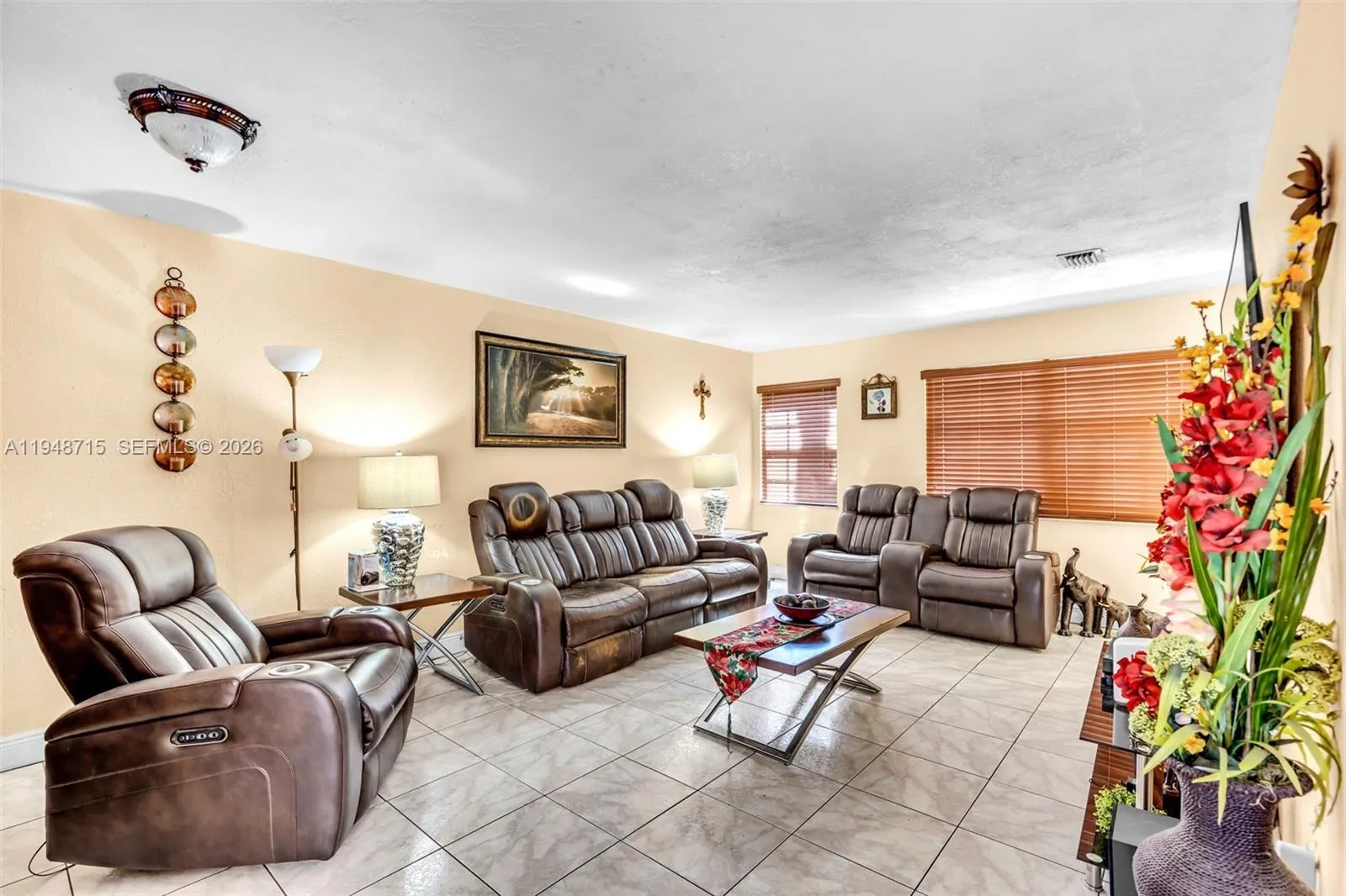 9085 Grand Canal Dr, Miami FL 33174