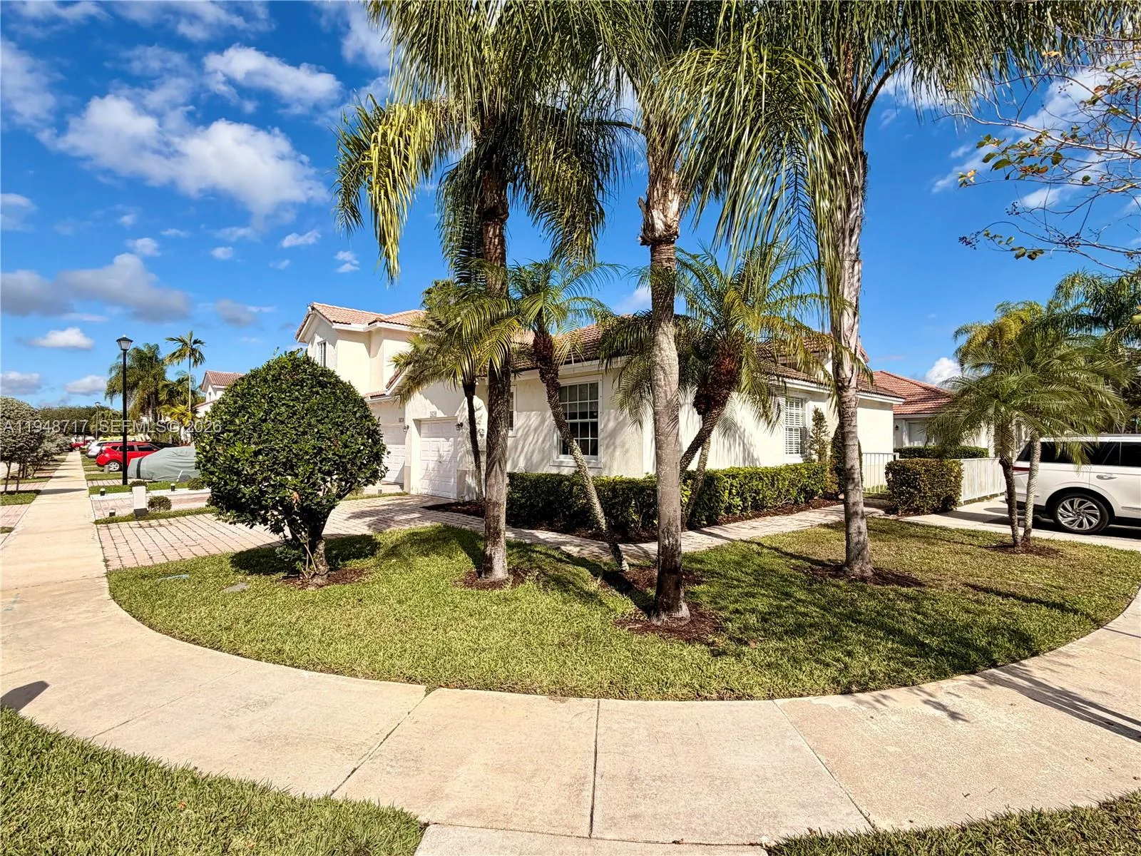 2 bedroom 2 bath for sale at 18709 SW 28th St, Miramar FL 33029
