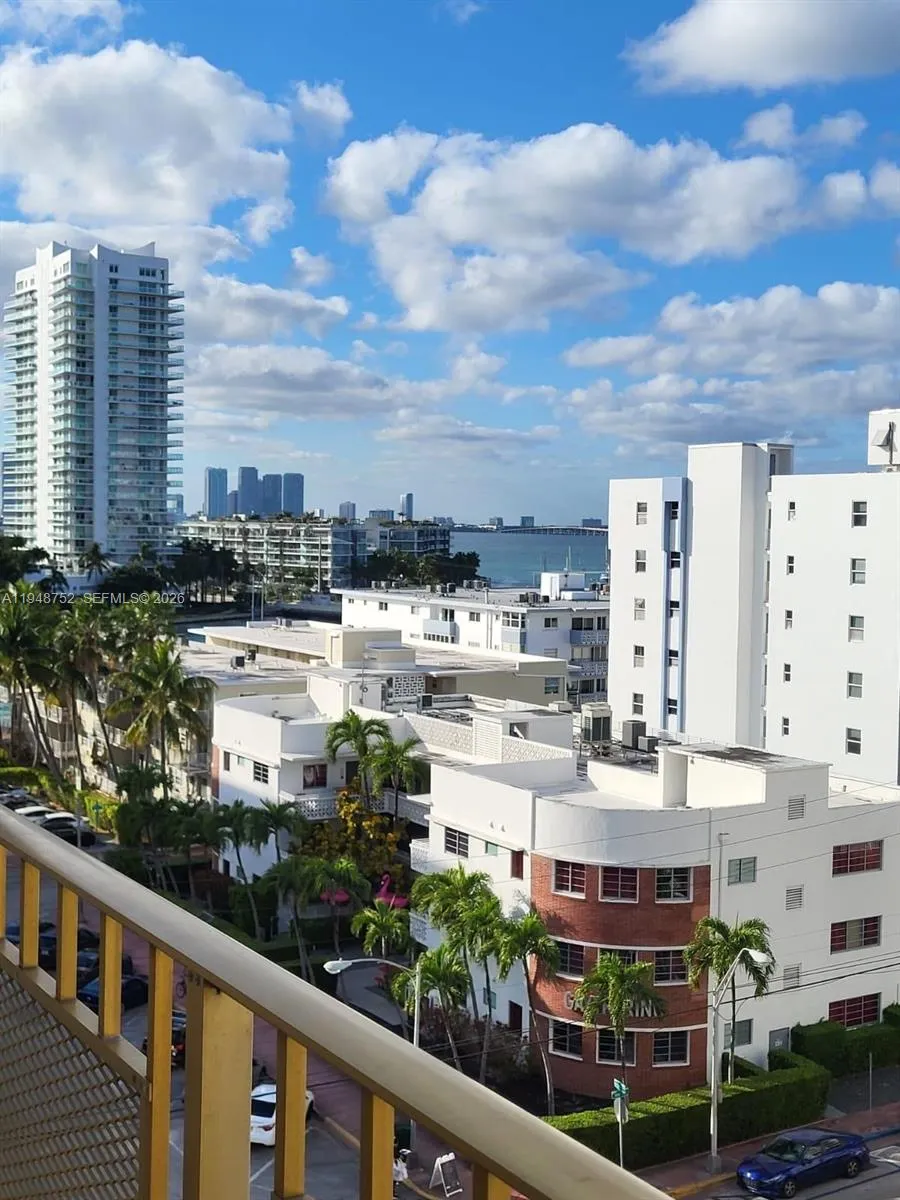 1 bedroom 1 bath for sale at 1340 Lincoln Rd # 804, Miami Beach FL 33139