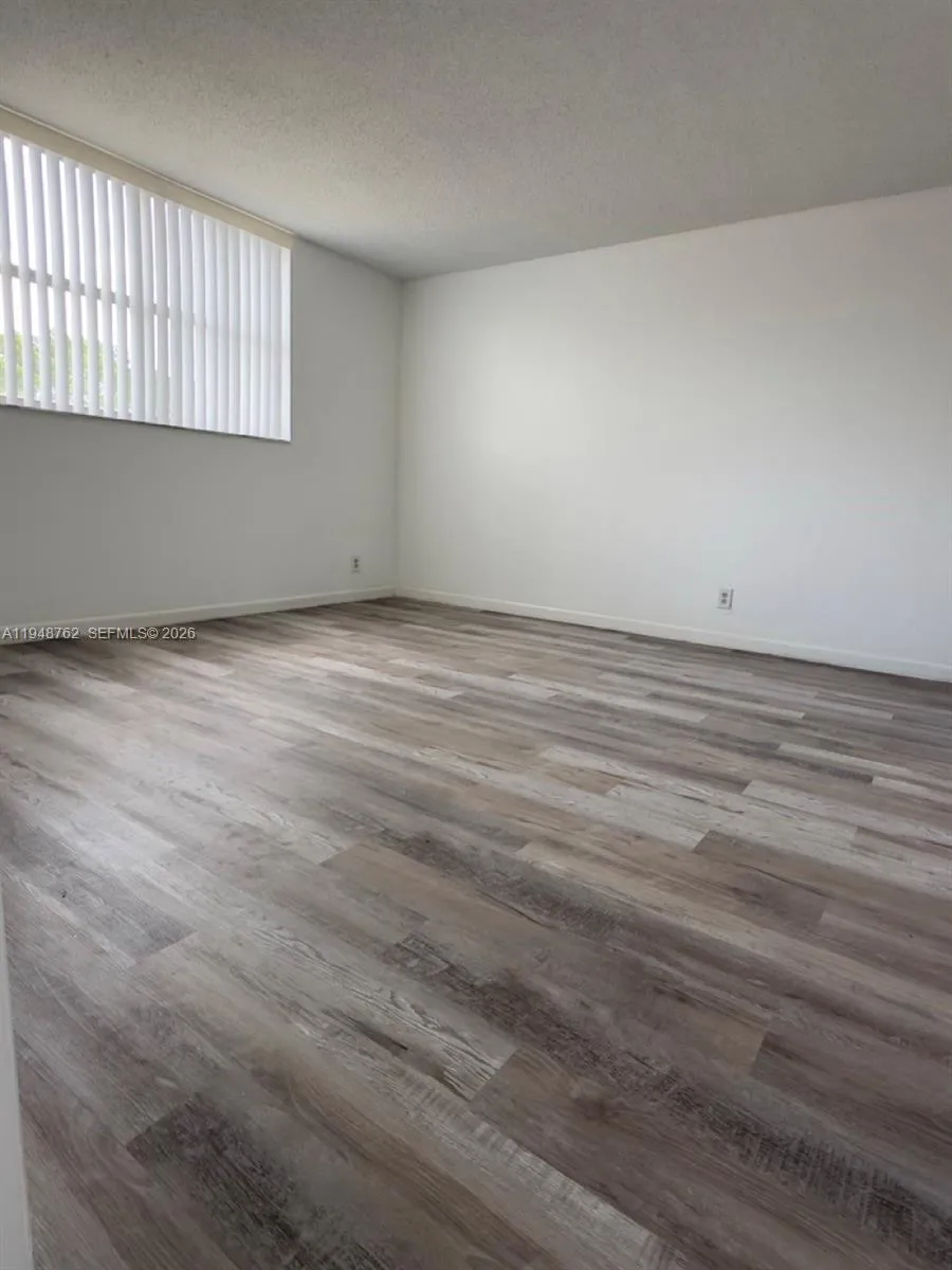 500 Executive Center Dr # 2N, West Palm Beach FL 33401
