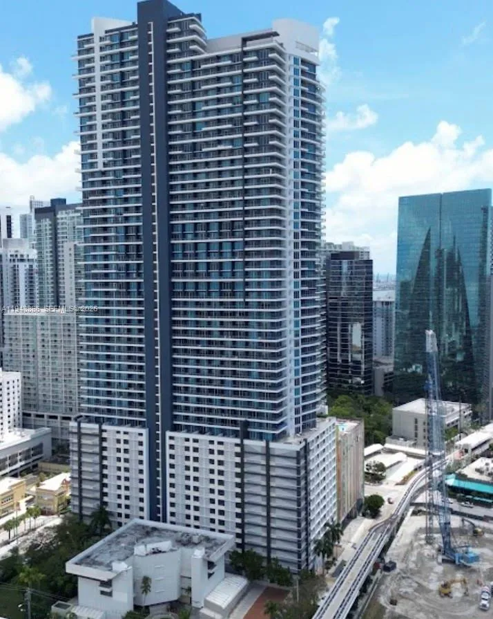1 bedroom 1 bath for sale at 60 SW 13th St # 3013, Miami FL 33130