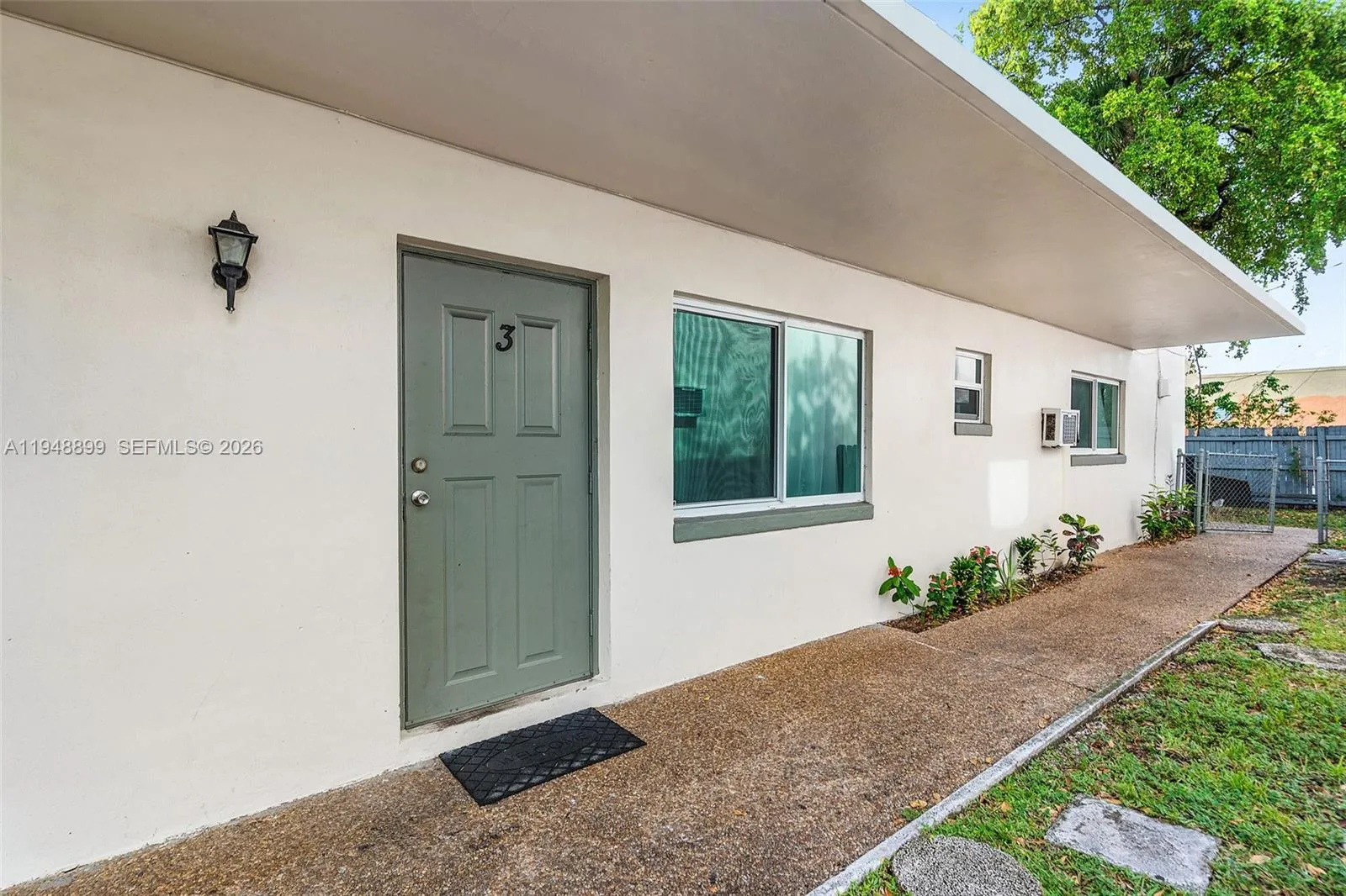 620 SW 7th St #1-7, Pompano Beach FL 33060